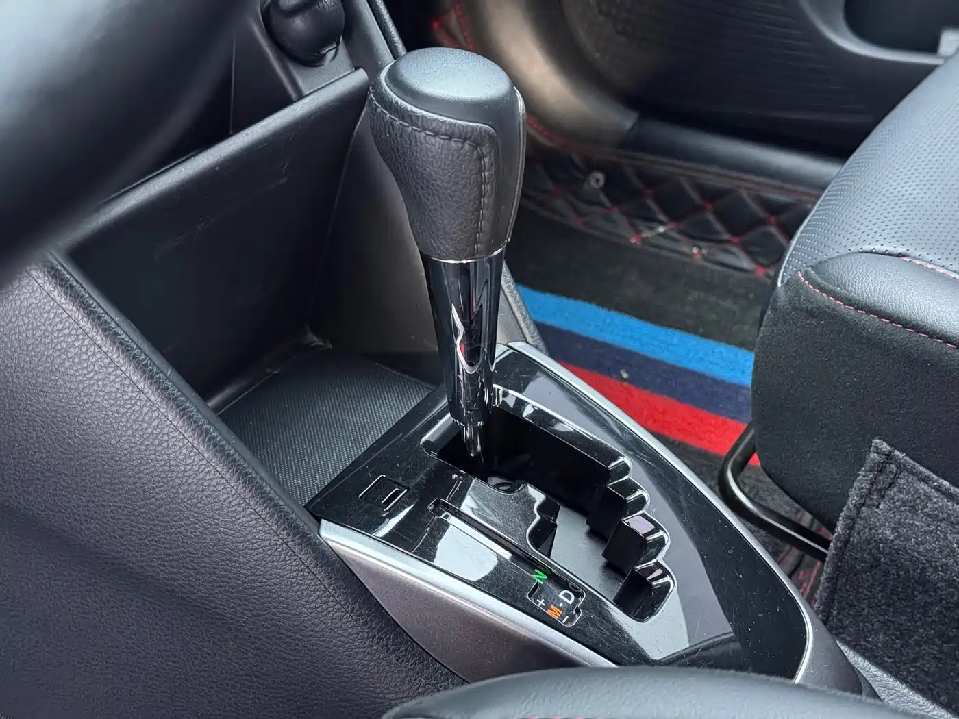 TOYOTA YARIS L ZHIXUAN