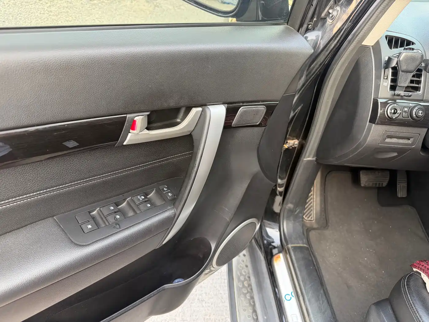 Chevrolet Captiva 2014 2.4L 4WD Flagship 7-seater фото 12