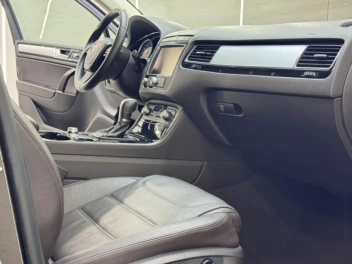 Volkswagen Touareg 2016 3.0TSI Standard фото 13