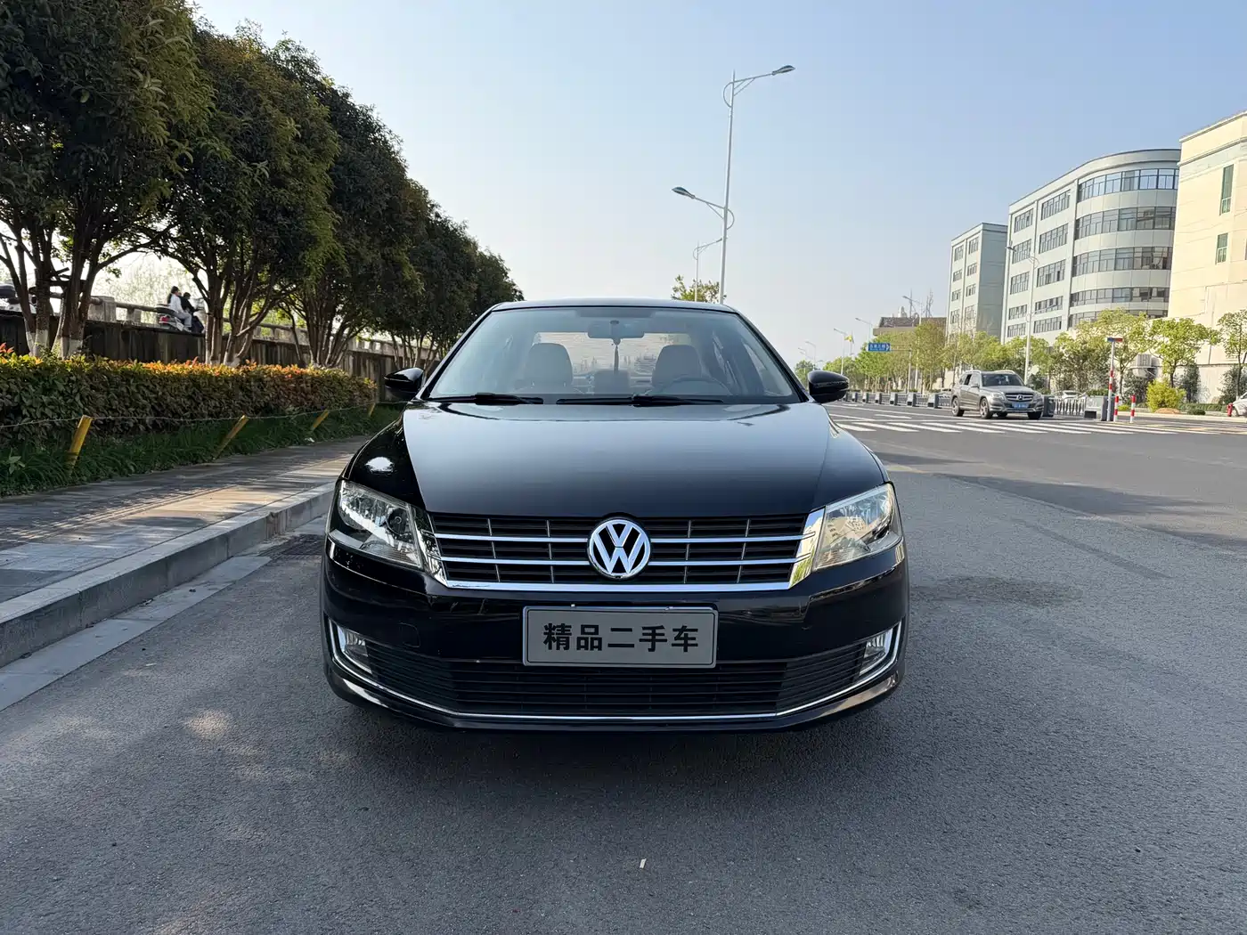 Volkswagen Lavida 2013 Model 1.4TSI DSG Luxury фото 2