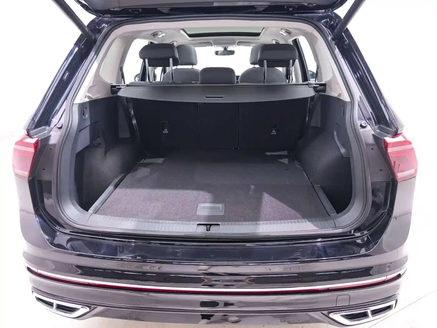 Volkswagen Tiguan L 2024 330TSI Automatic 2WD R-Line Premium Enjoyment Edition фото 22