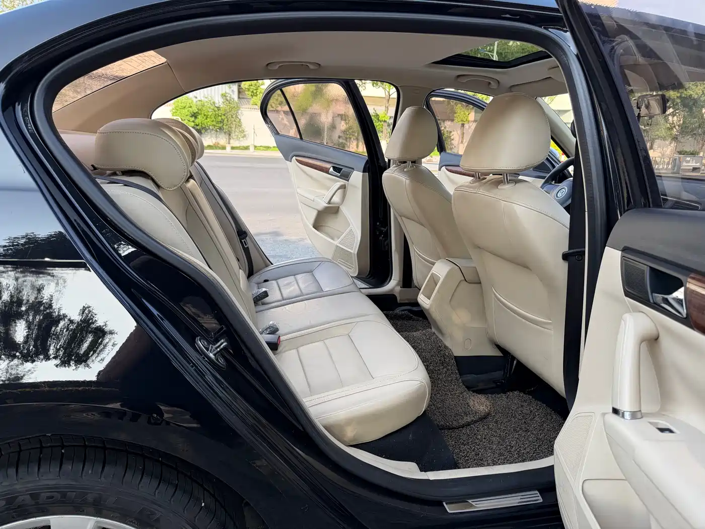 Volkswagen Lavida 2013 Model 1.4TSI DSG Luxury фото 10