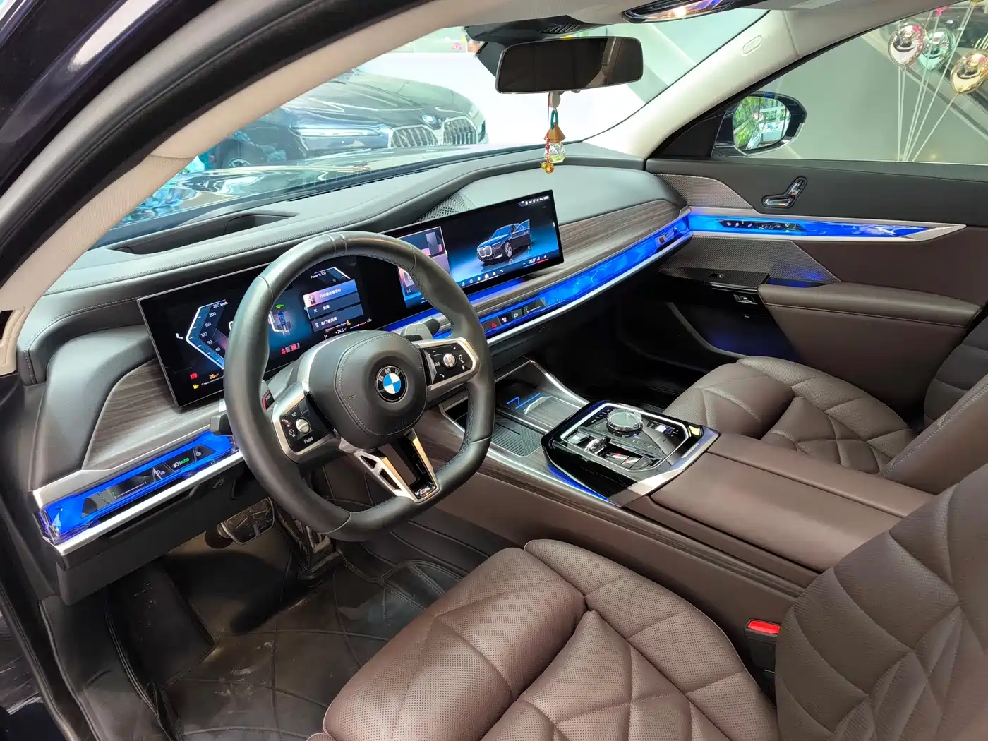 BMW 7-SERIES