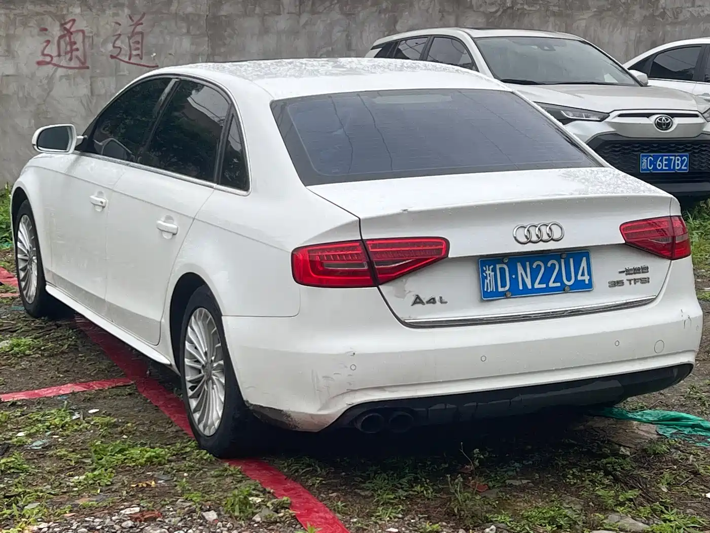 Audi A4L 2015 35 TFSI Auto Comfort фото 11