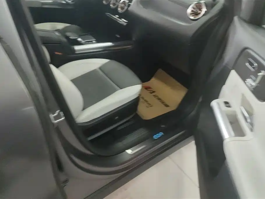 Mercedes-Benz EQA 2022 EQA 300 4MATIC Launch Special Edition фото 8