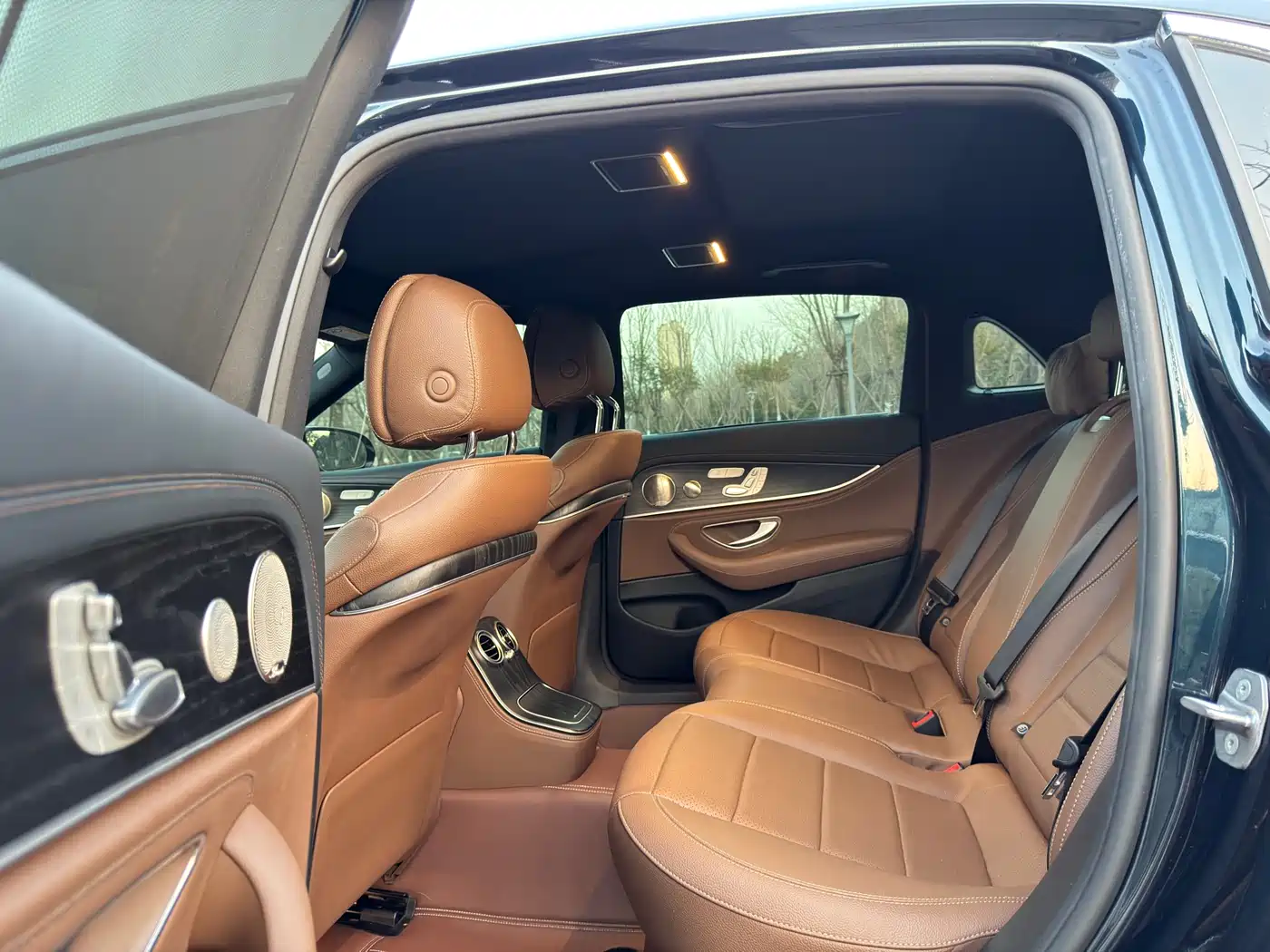 Mercedes-Benz E-Class 2023 E 300 L Sport Luxury фото 6