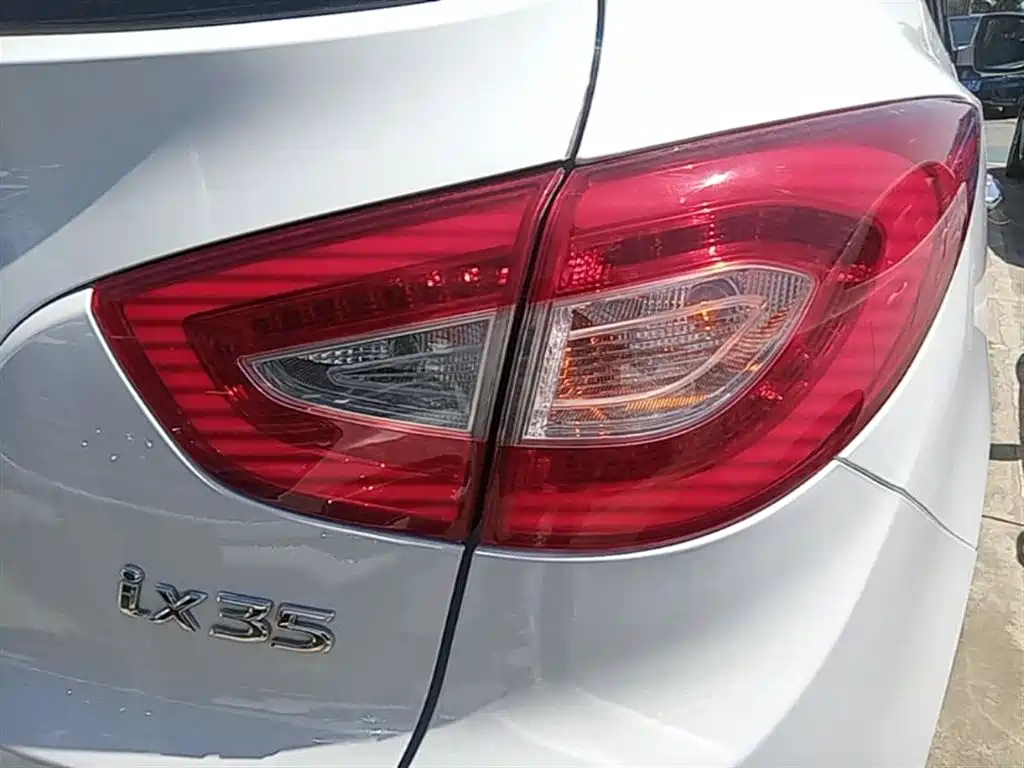 Hyundai Beijing Hyundai ix35 2015 2.0L Automatic 2WD Smart Type China IV фото 8