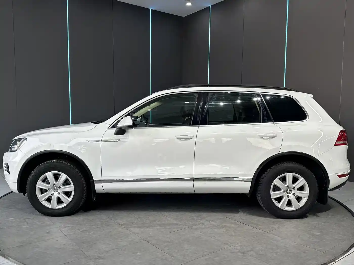 Volkswagen Touareg 2011 3.0TSI Standard фото 4