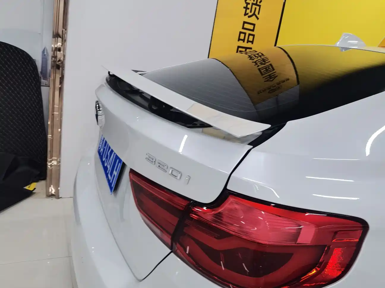 BMW 3 Series GT 2018 320i Fashion фото 9