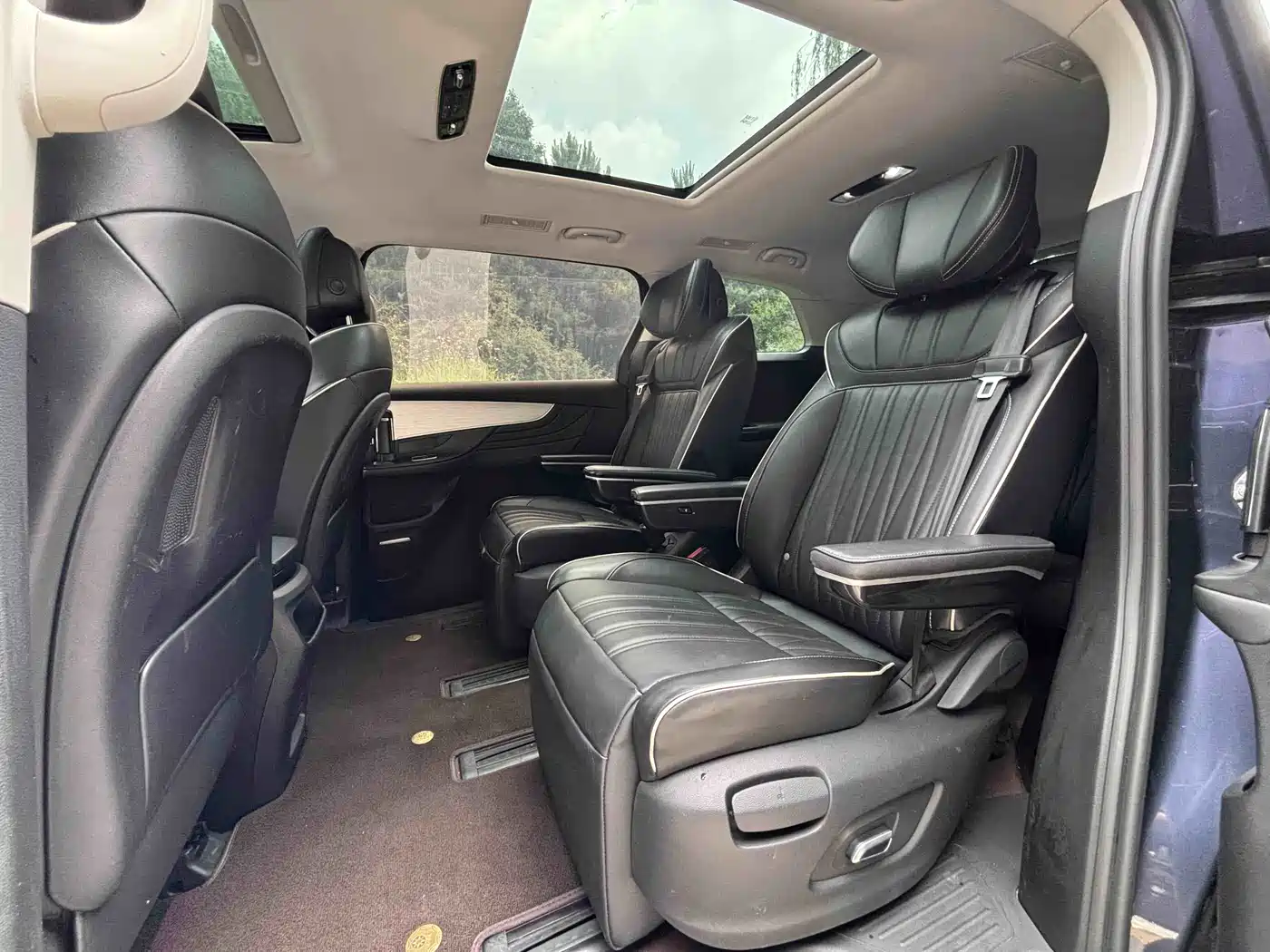 Roewe iMAX8 2021 2021 400TGI Flagship