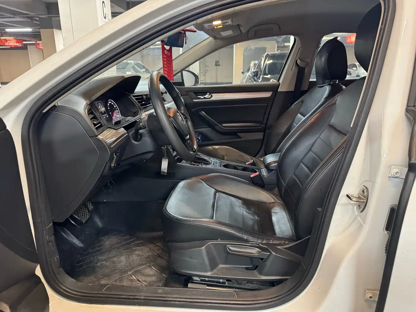Volkswagen Lamando 2019 230TSI DSG Fashion Edition China VI фото 4