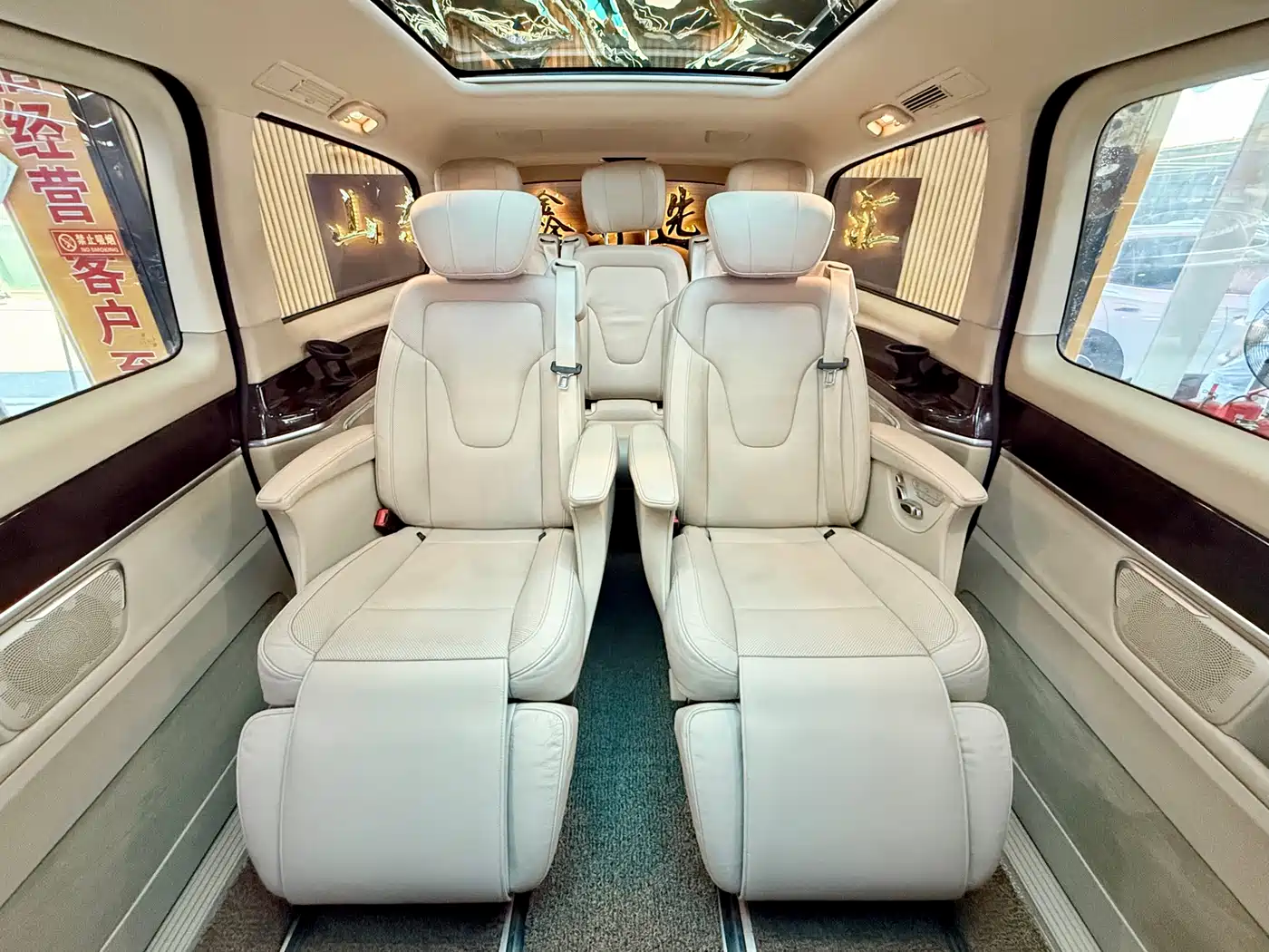 Mercedes-Benz V-Class 2016 V 260 L Premium Long фото 12