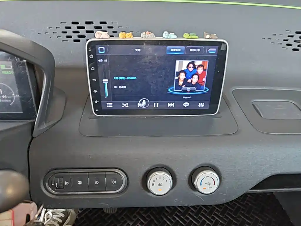 BAOJUN E100