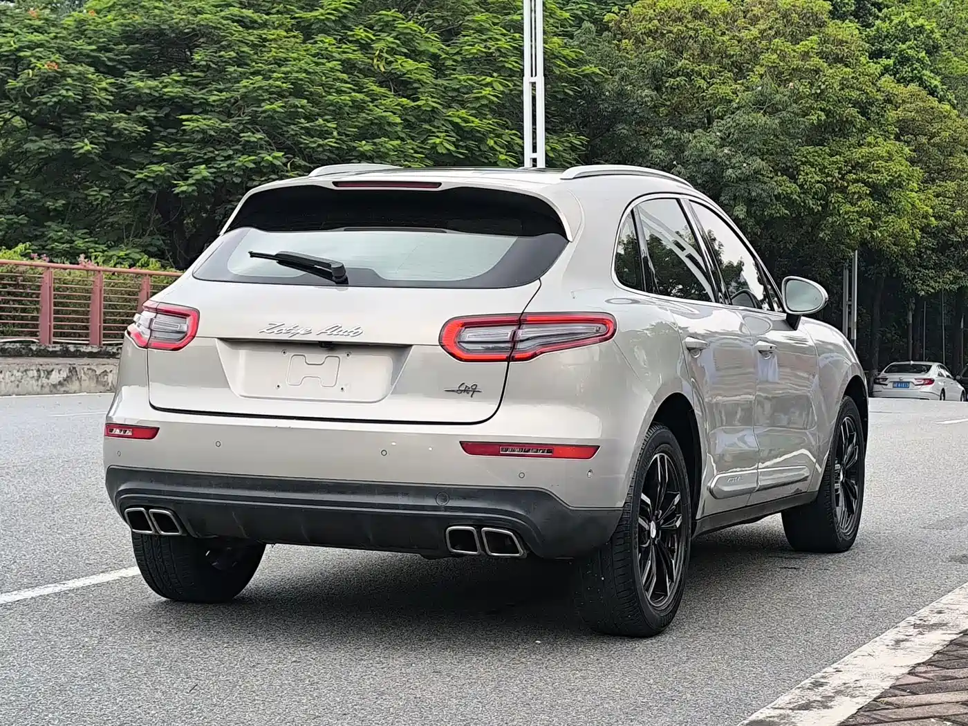 Zotye SR9 2017 2017 2.0T Auto Ultimate Dream Edition