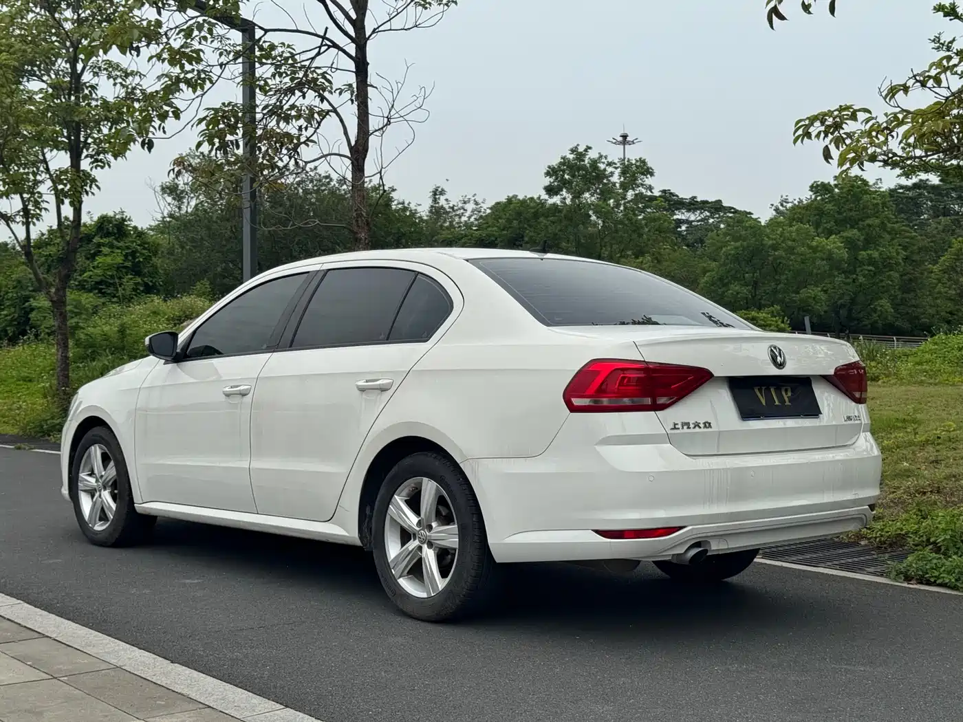 Volkswagen Lavida 2017 1.6L Automatic Trend Edition фото 15