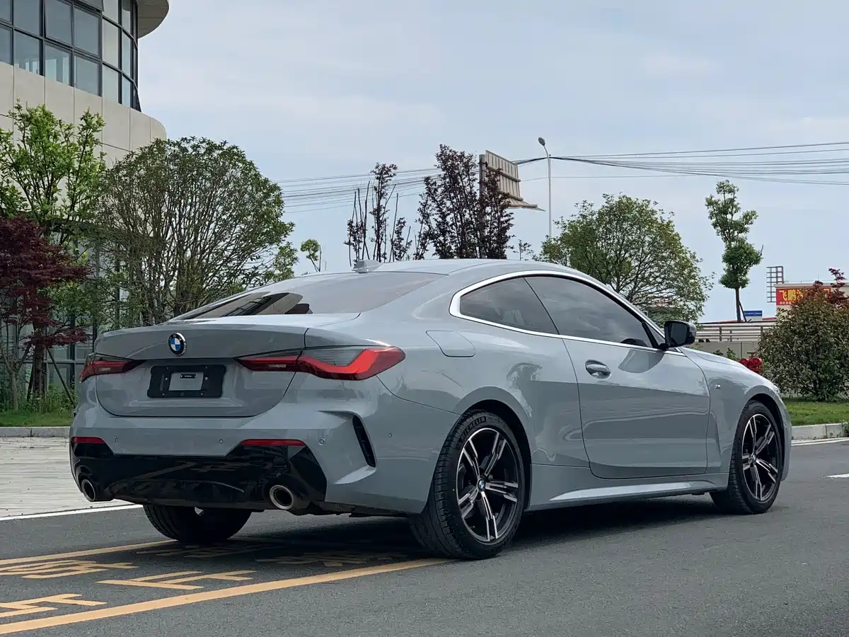 BMW 4-SERIES