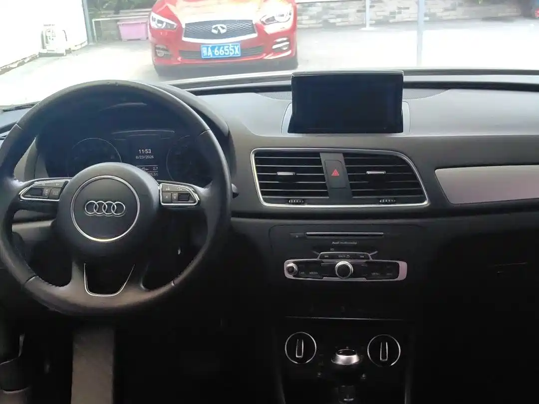 Фото 10 - Audi Q3