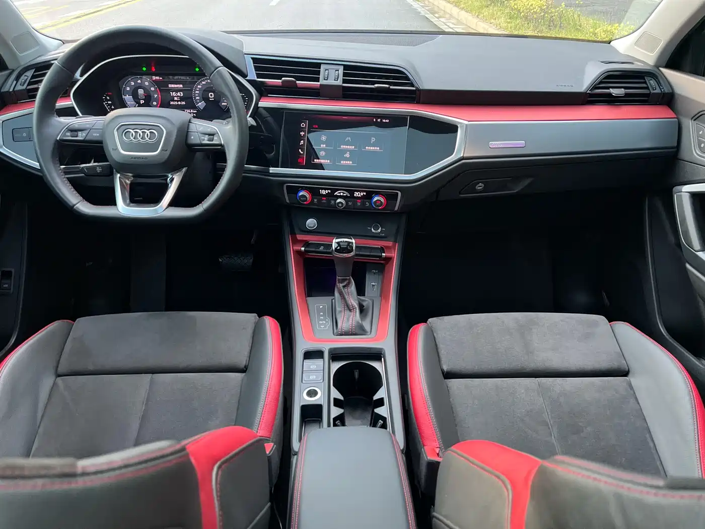 Audi Q3 2019 40 TFSI Fashion Dynamic фото 14