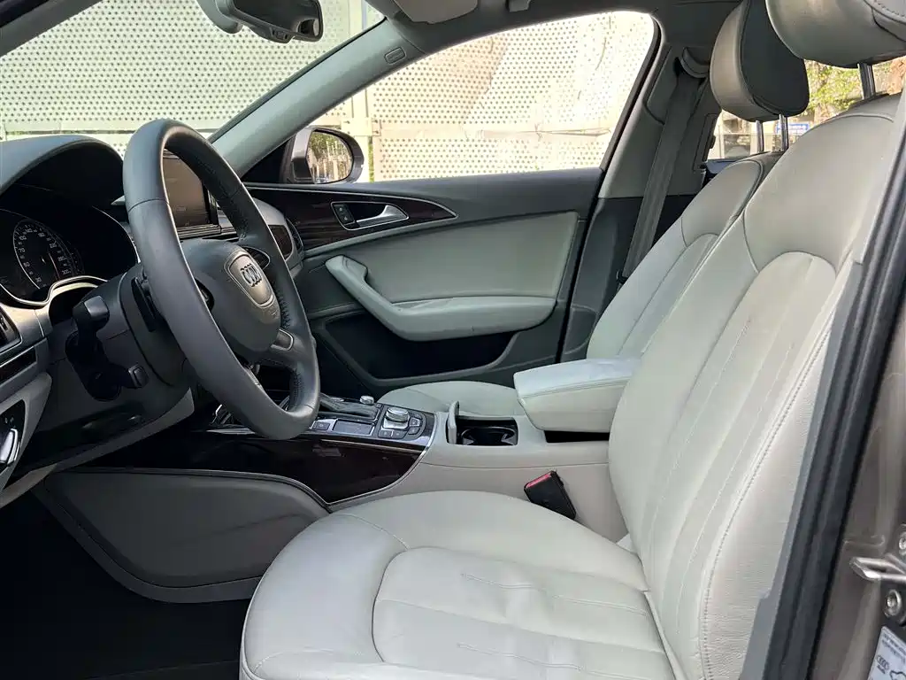 Audi A6L 2014 30 FSI Comfort фото 4