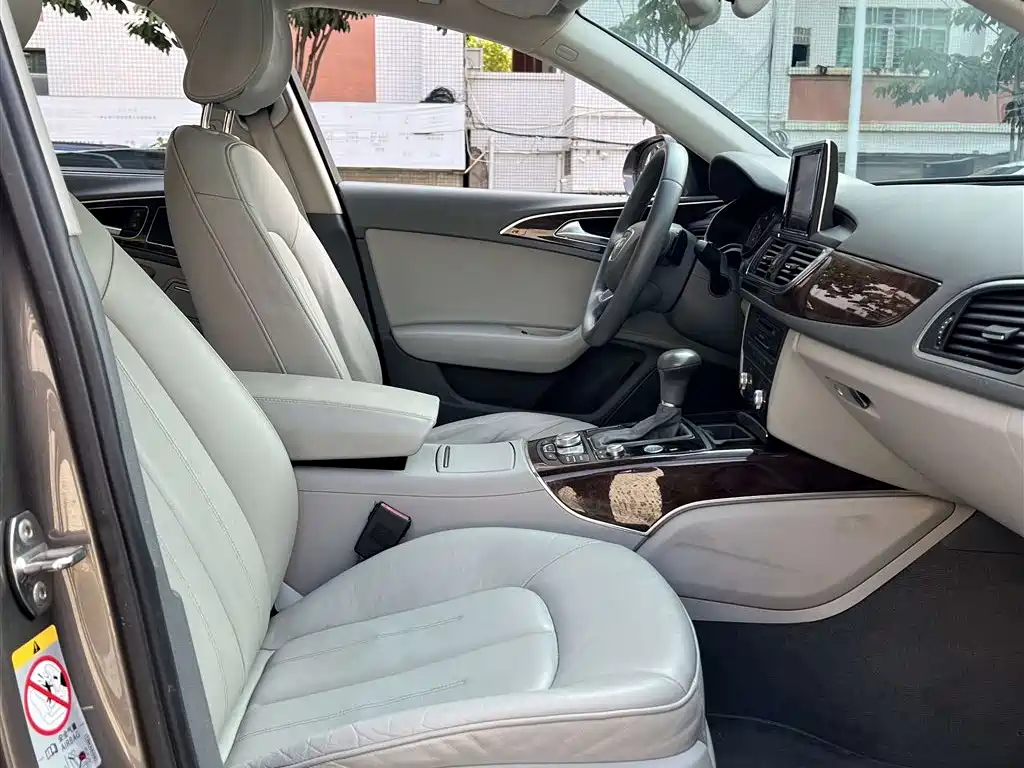 Audi A6L 2014 30 FSI Comfort фото 9