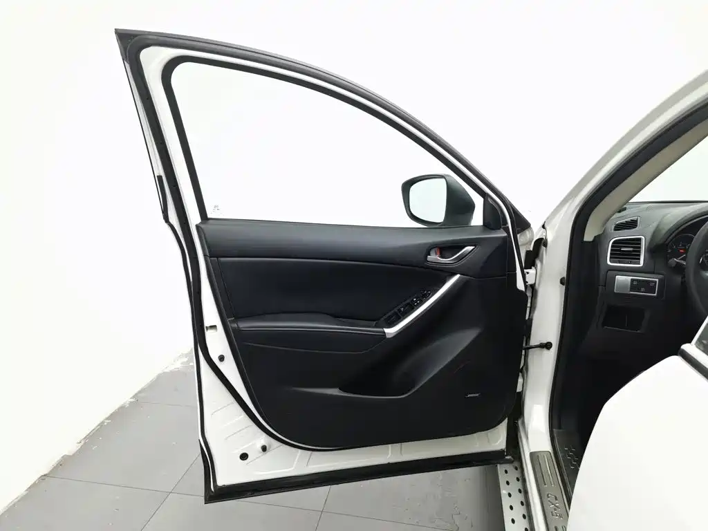 Фото 8 - Mazda CX-5