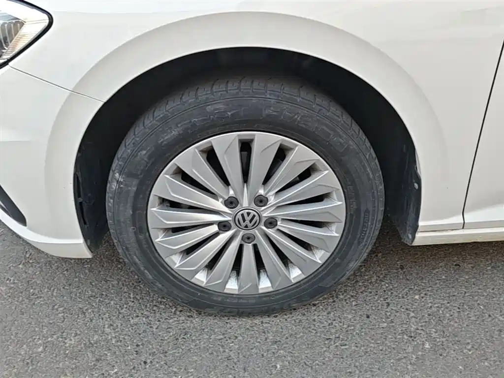Volkswagen Lavida 2018 280TSI DSG Comfort Edition China V фото 23