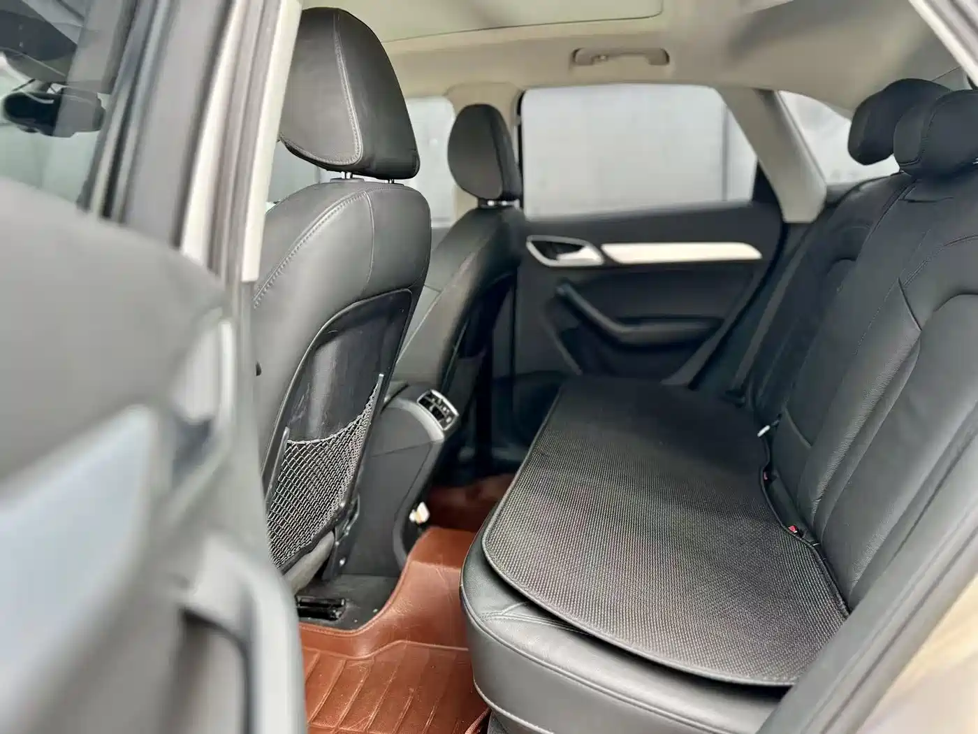 Audi Q3 2015 35 TFSI quattro Technology фото 6