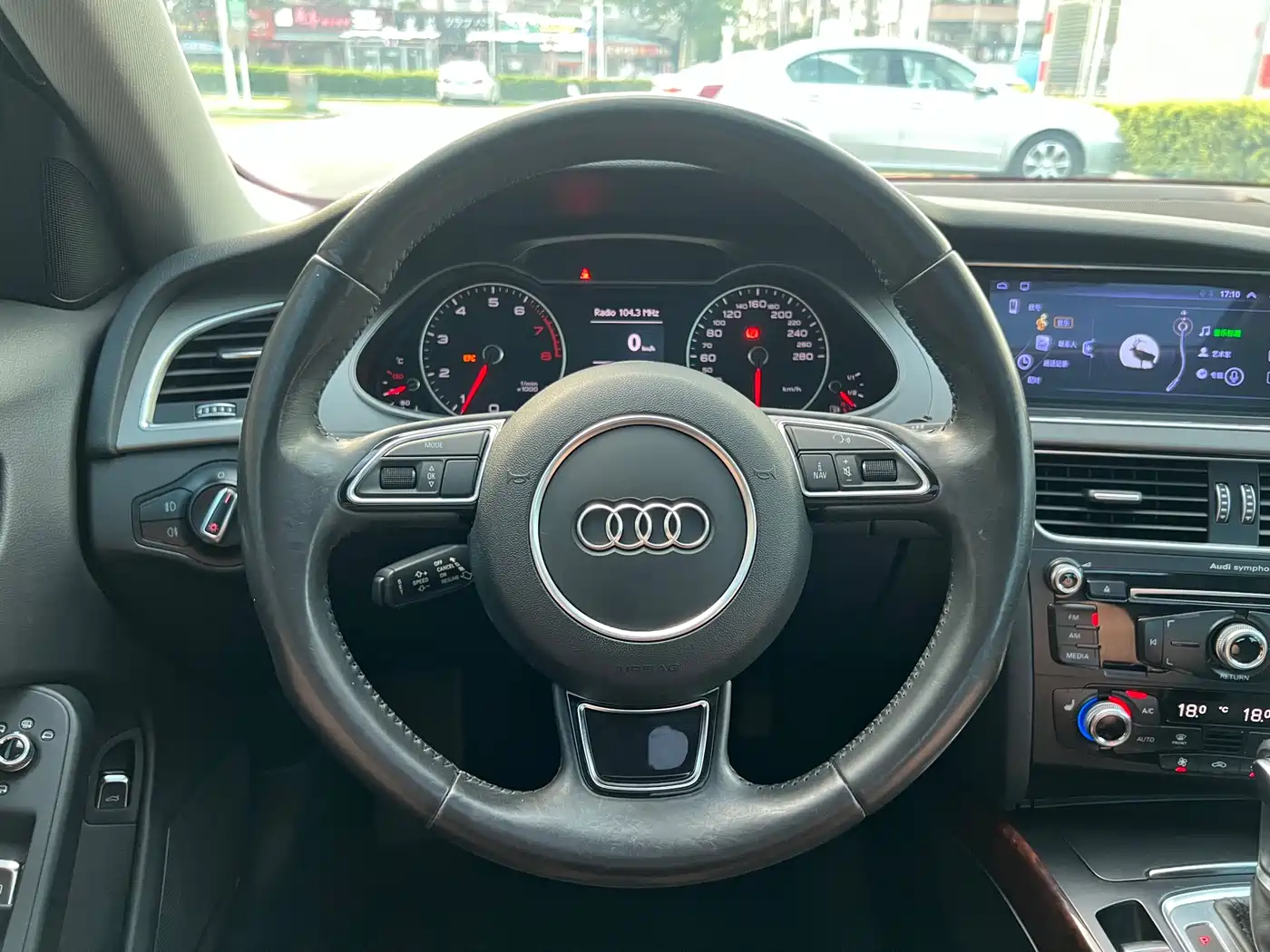 Audi A4L 2016 35 TFSI Automatic Comfort фото 14