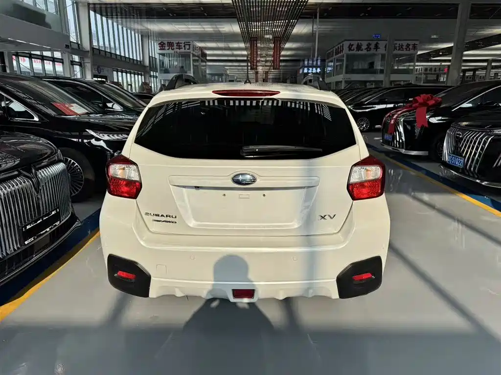 Subaru XV 2015 2.0i Elite Edition фото 3