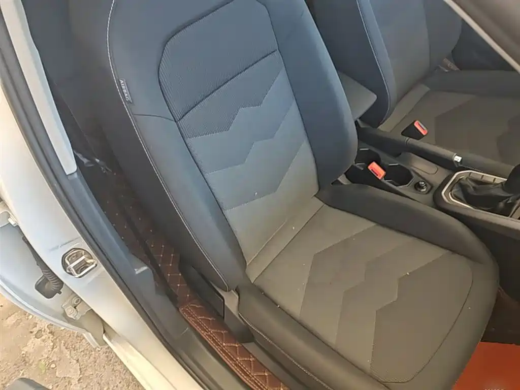Volkswagen Polo 2019 Plus 1.5L Automatic Panorama Enjoyment Edition фото 25