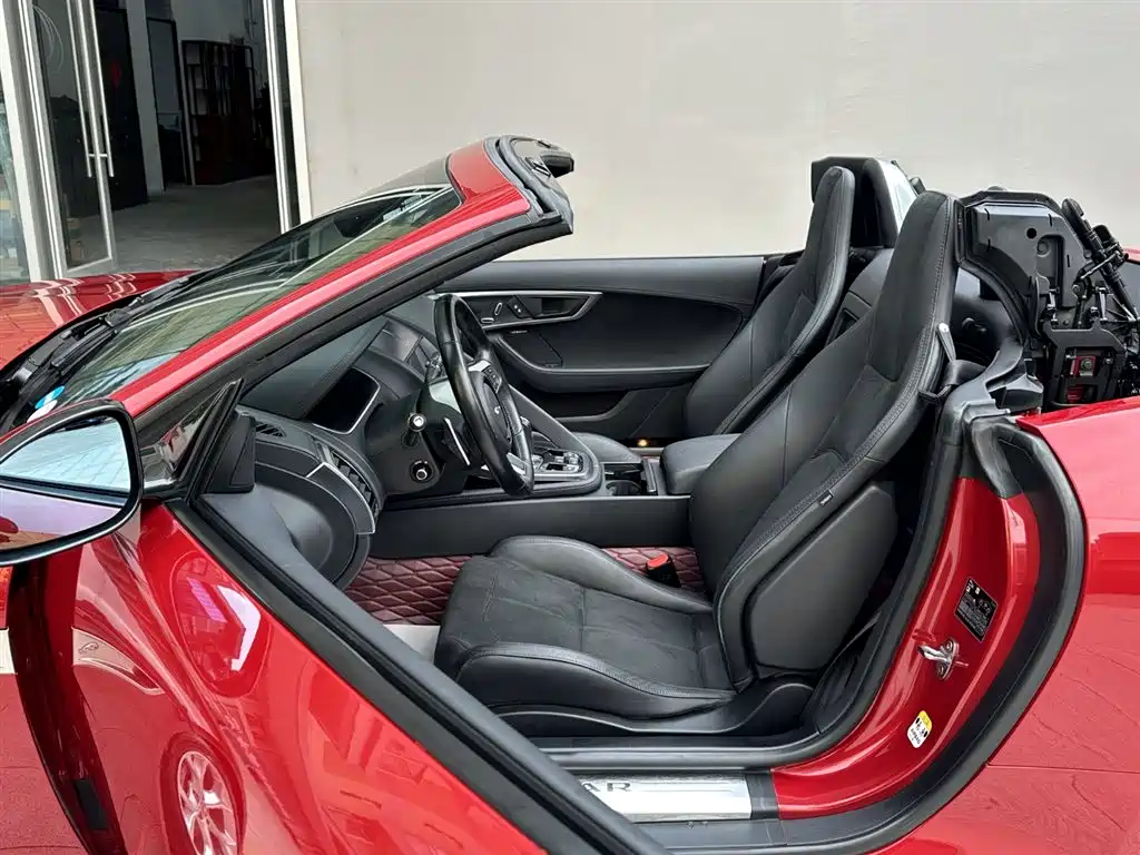 Jaguar F-TYPE 2021 P300 Rear-Wheel Drive Convertible фото 6