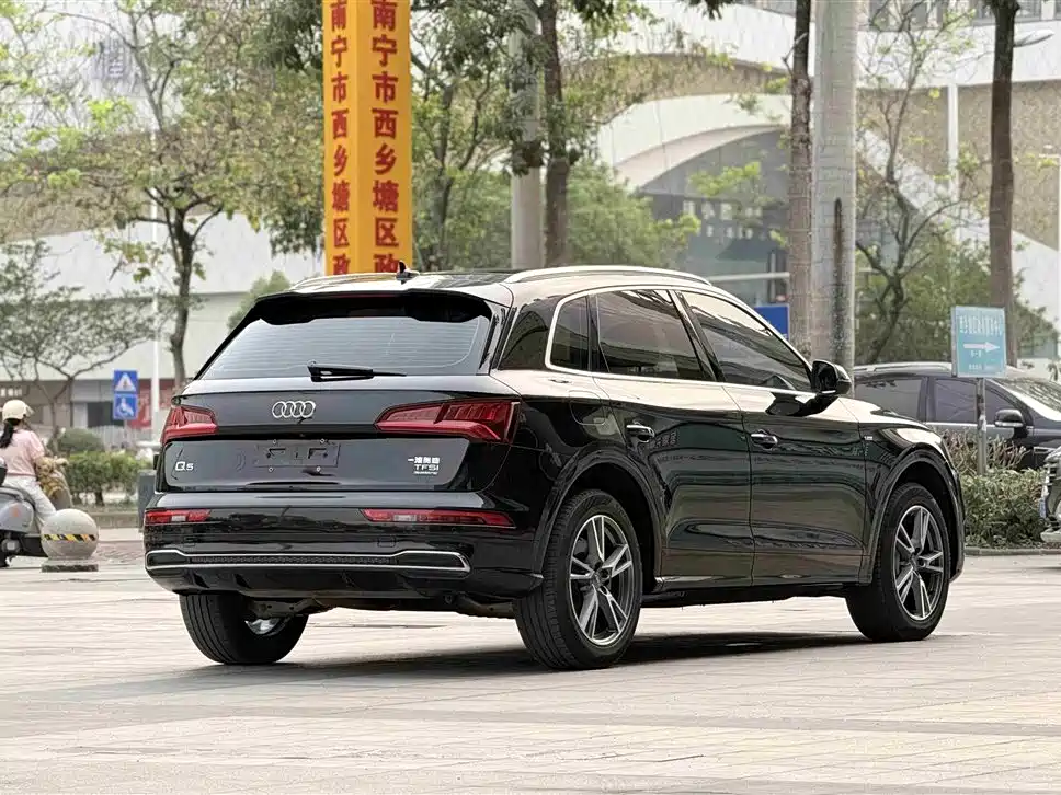 Audi Q5L 2018 40 TFSI Premium Fashion China VI фото 4