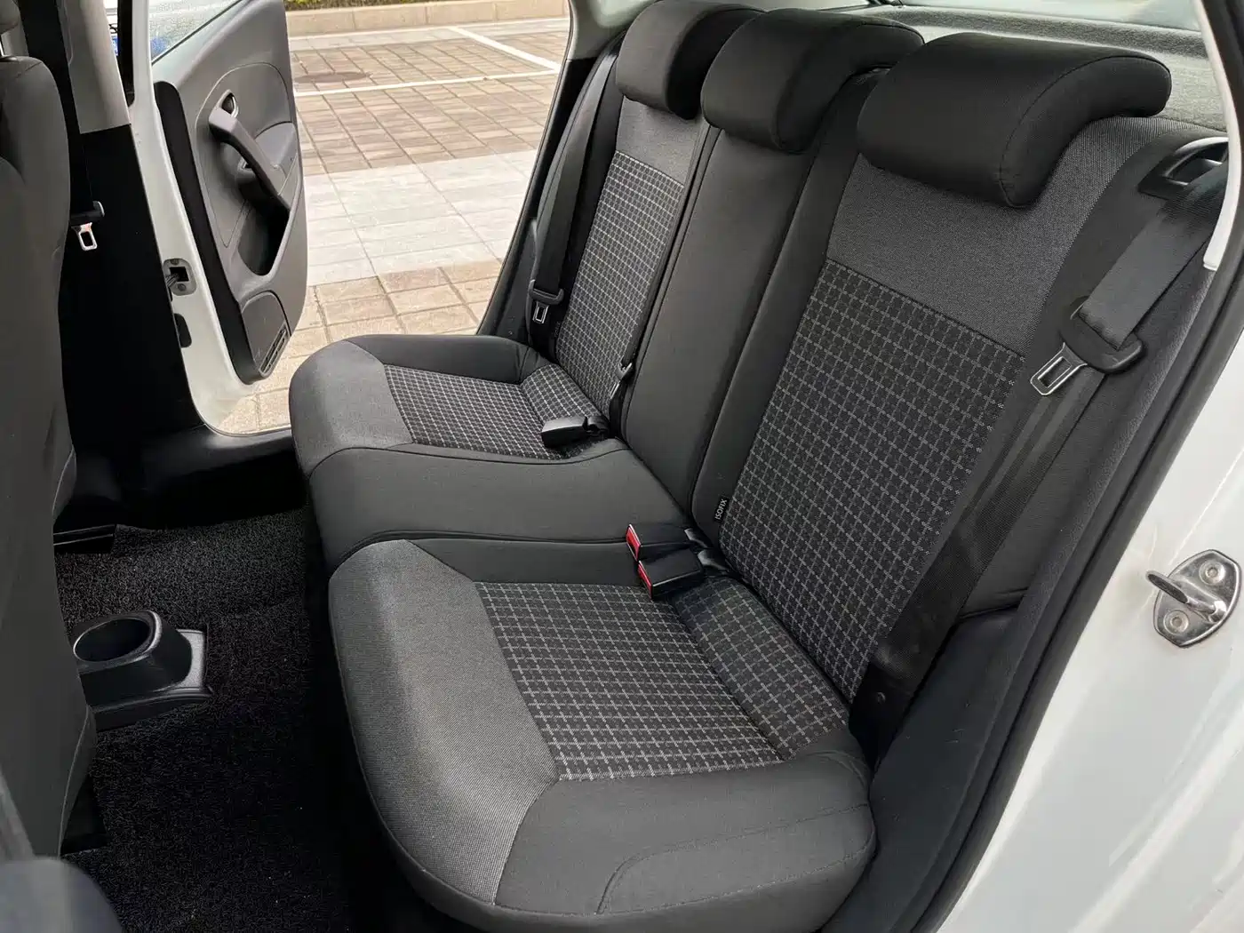 Volkswagen Polo 2018 1.5L Auto Comfort фото 9