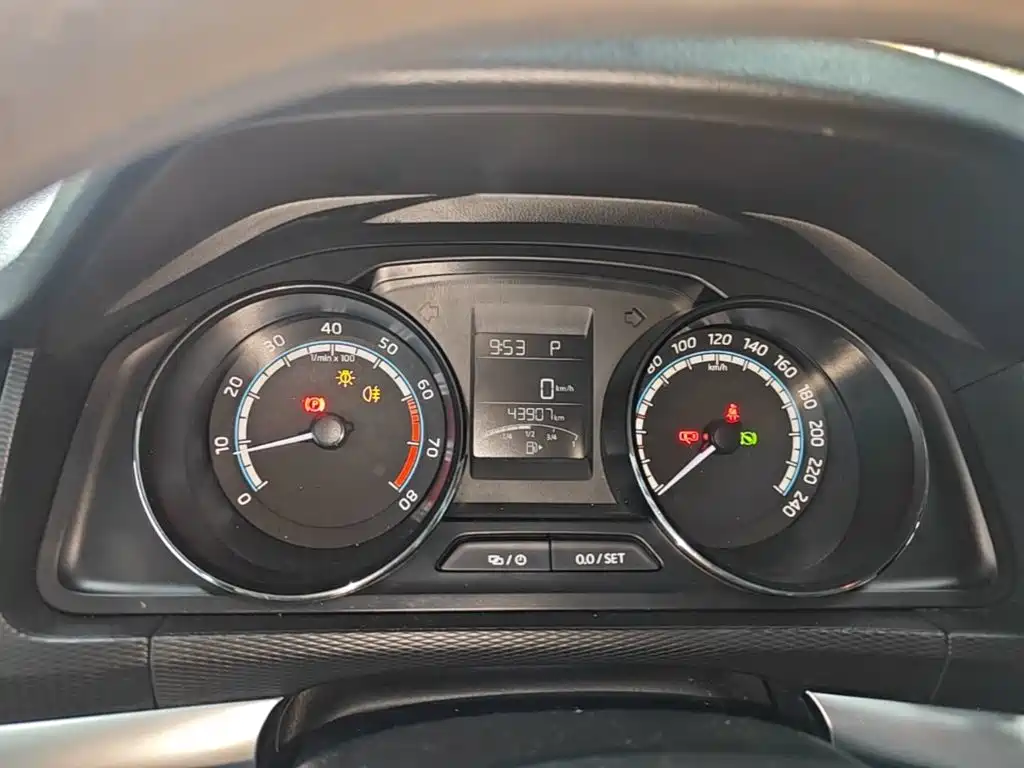 SKODA KOMICK