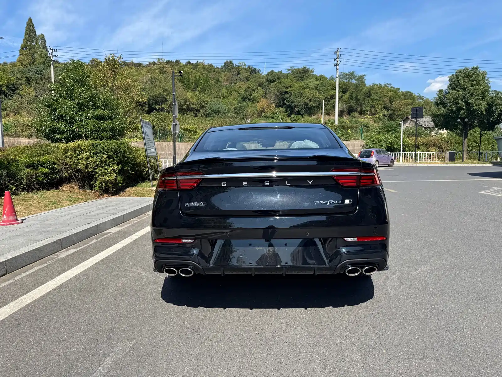 Фото 7 - Geely Preface