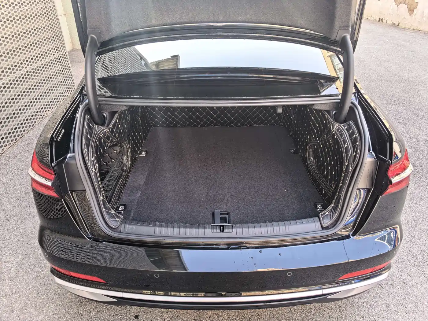 Audi A6L 2023 40 TFSI Luxury Dynamic фото 8
