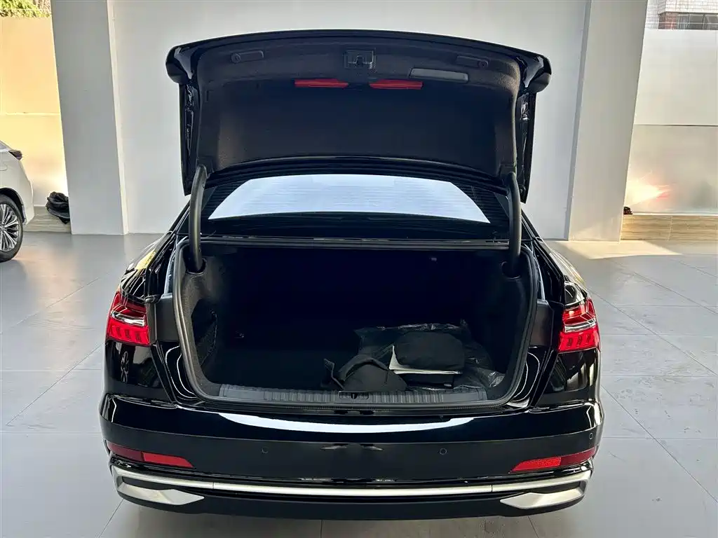 Audi A6L 2023 Facelift 40 TFSI Luxury Dynamic фото 14
