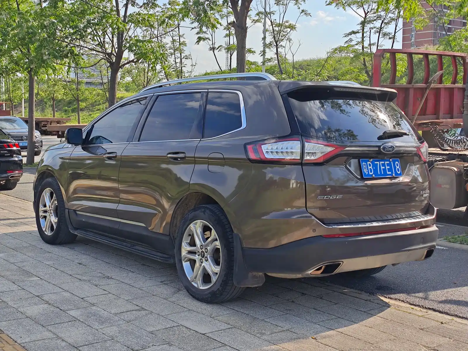 Photo 9 - Ford Edge
