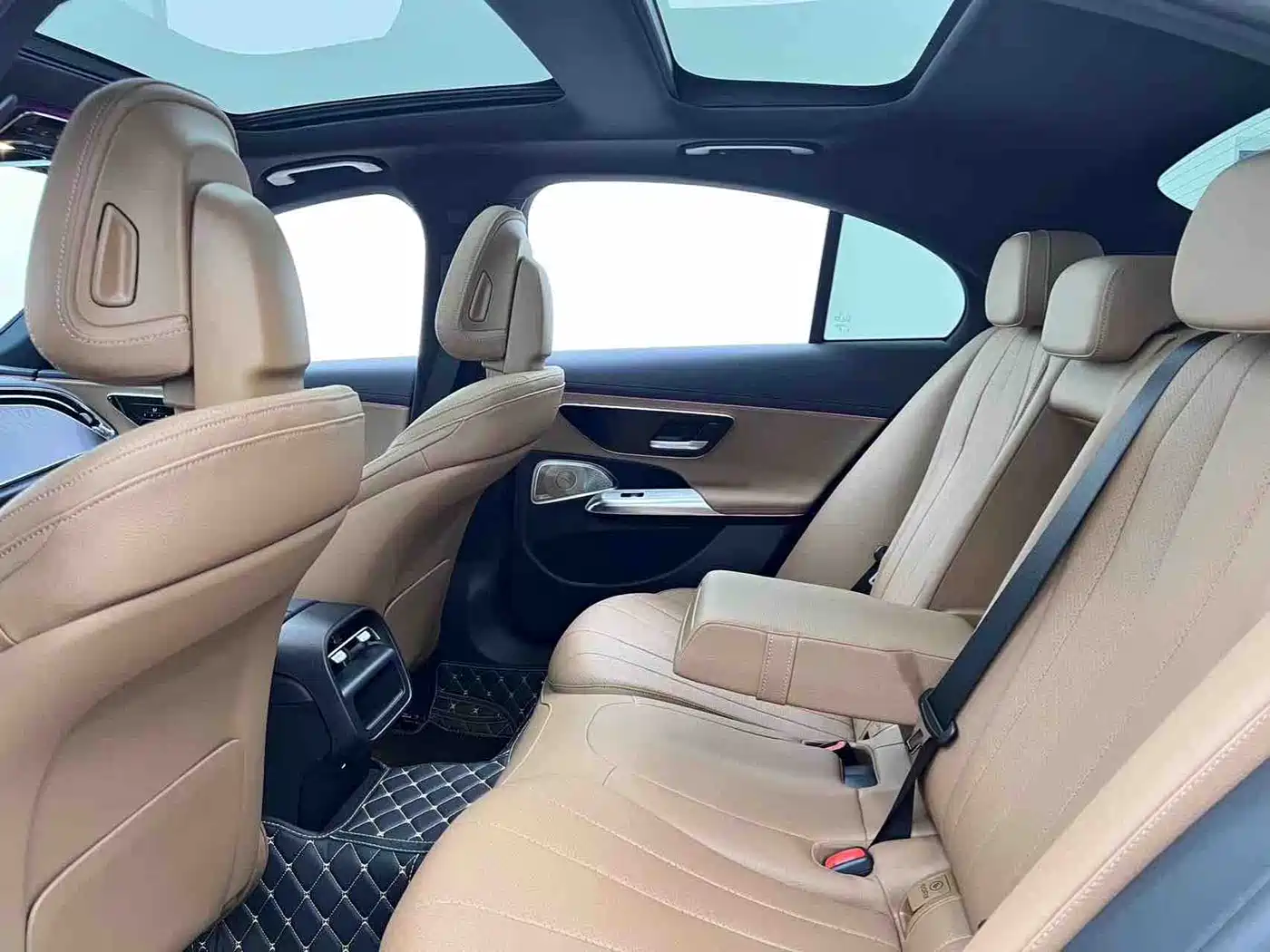 MERCEDES-BENZ E-CLASS (IMPORTED)