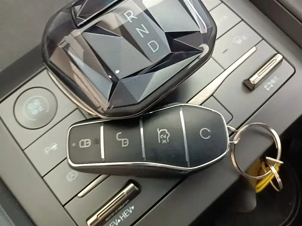 BYD Qin L 2025 DM-i Smart Drive Edition 120KM Surpassing фото 9