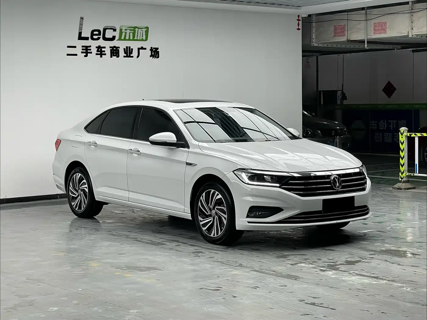 Volkswagen Sagitar 2021 280TSI DSG Surpassing Edition фото 3