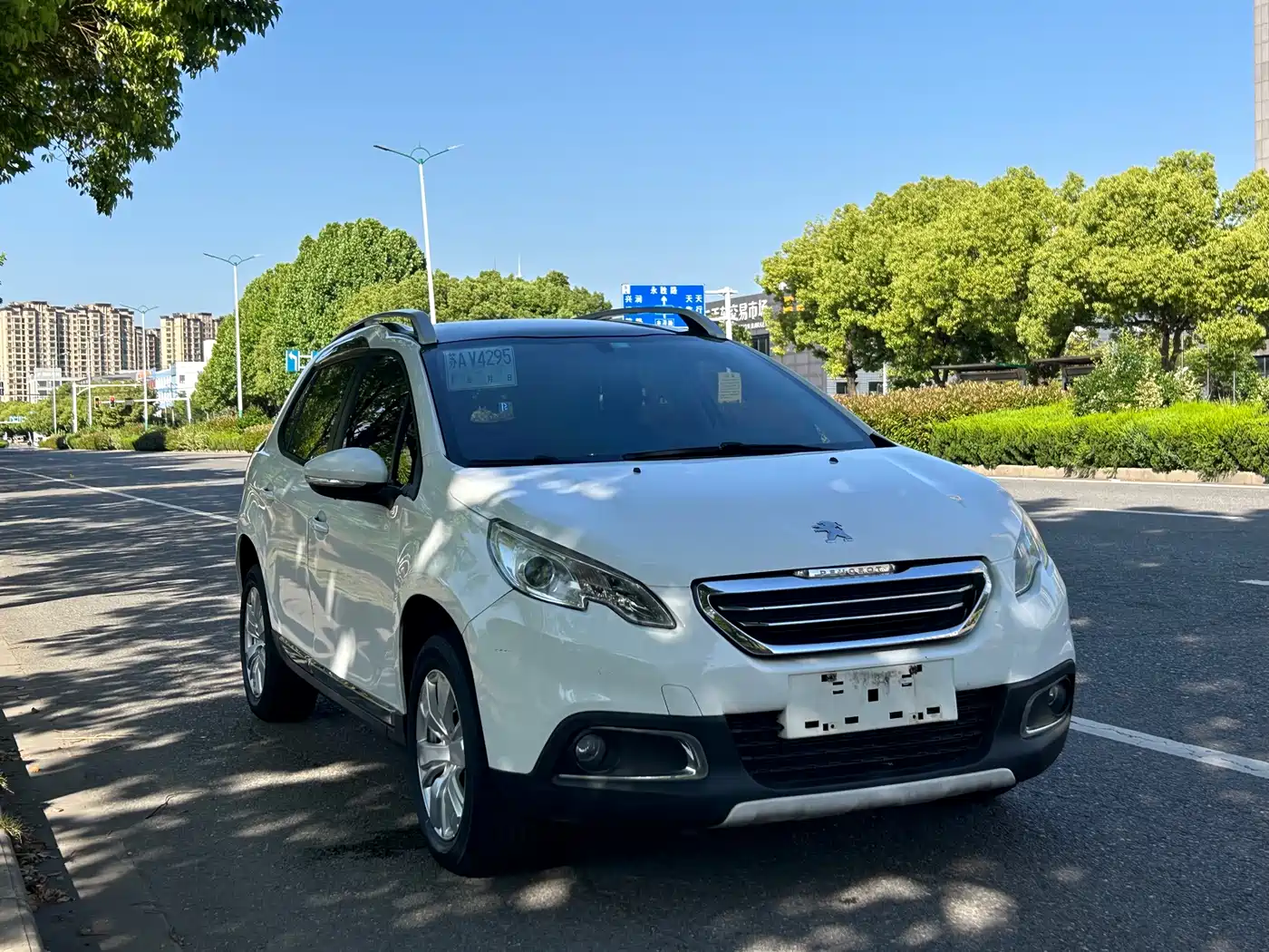 Peugeot 2008 2014 1.6L Automatic Fashion Edition фото 7