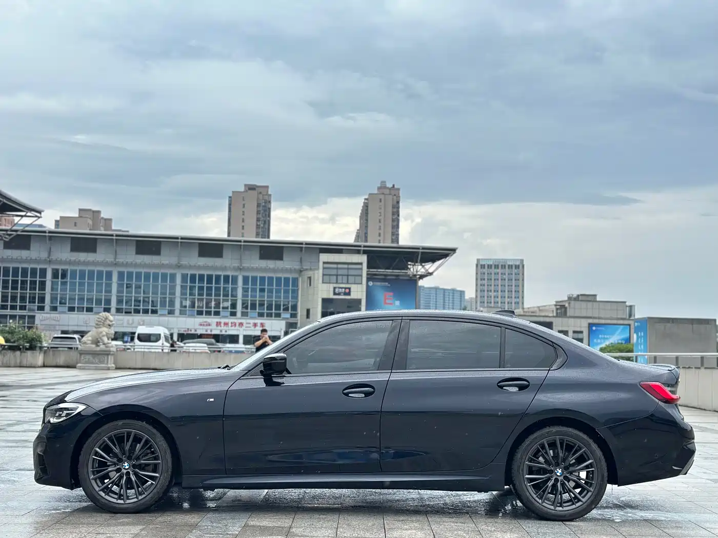 BMW 3 Series 2022 325Li M Sport Shadow Edition фото 8