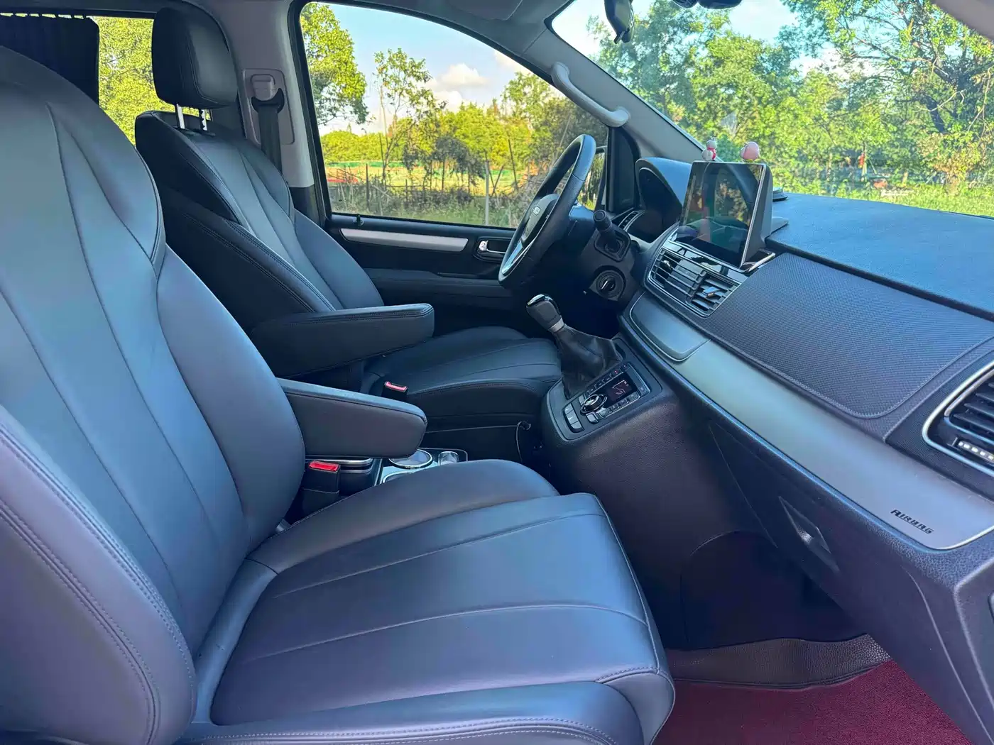 SAIC Maxus Maxus G10 2025 2025 2.0L Manual Multi-Purpose Edition Gasoline 7-Seater