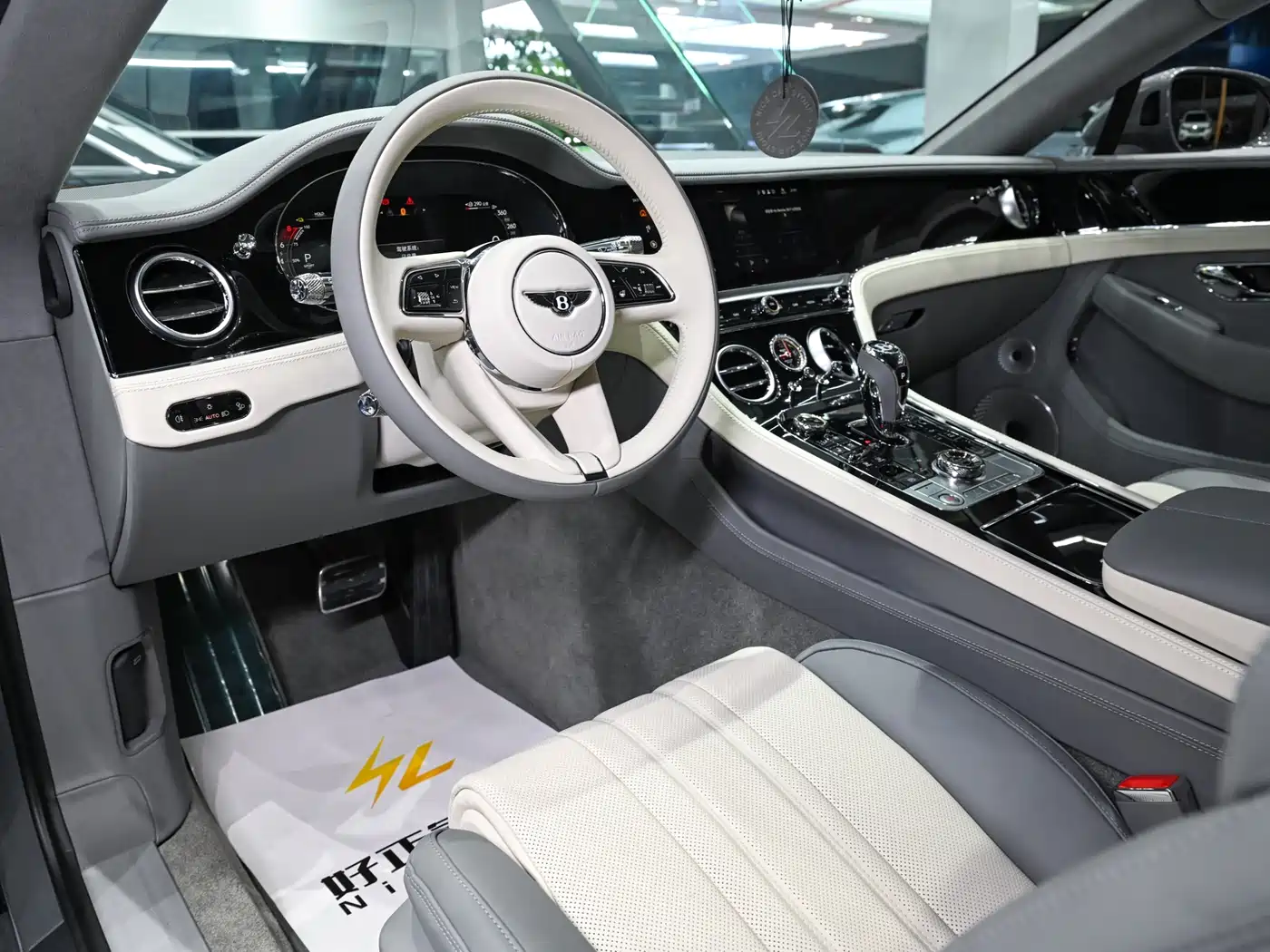 BENTLEY CONTINENTAL PLUG IN HYBRID