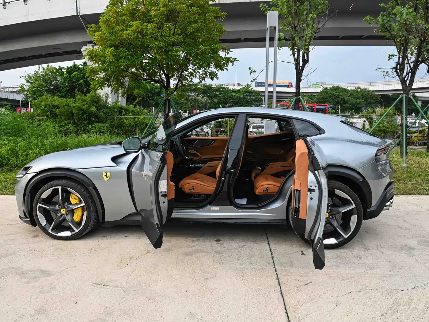 Ferrari Purosangue 2025 2023 6.5L V12
