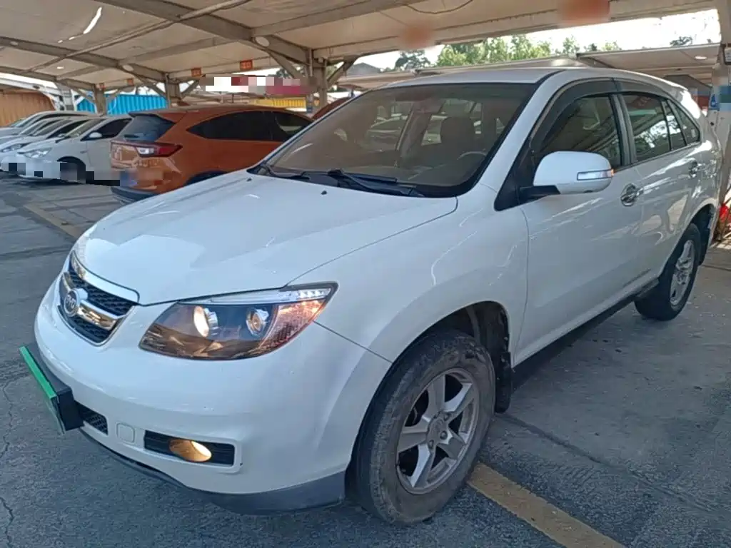 BYD S6 2014 2014 Model 1.5TI Manual Luxury 5-Seater