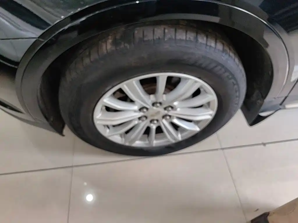 Фото 23 - Cadillac XT5