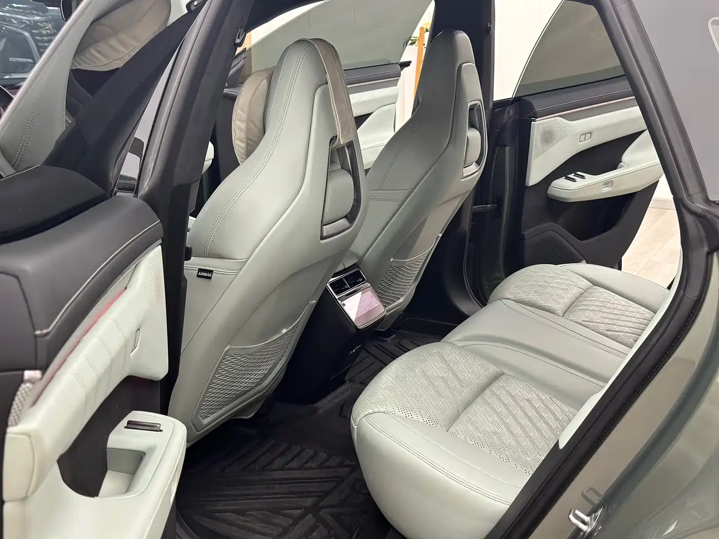 ZEEKR EXTREME KRYPTON 001