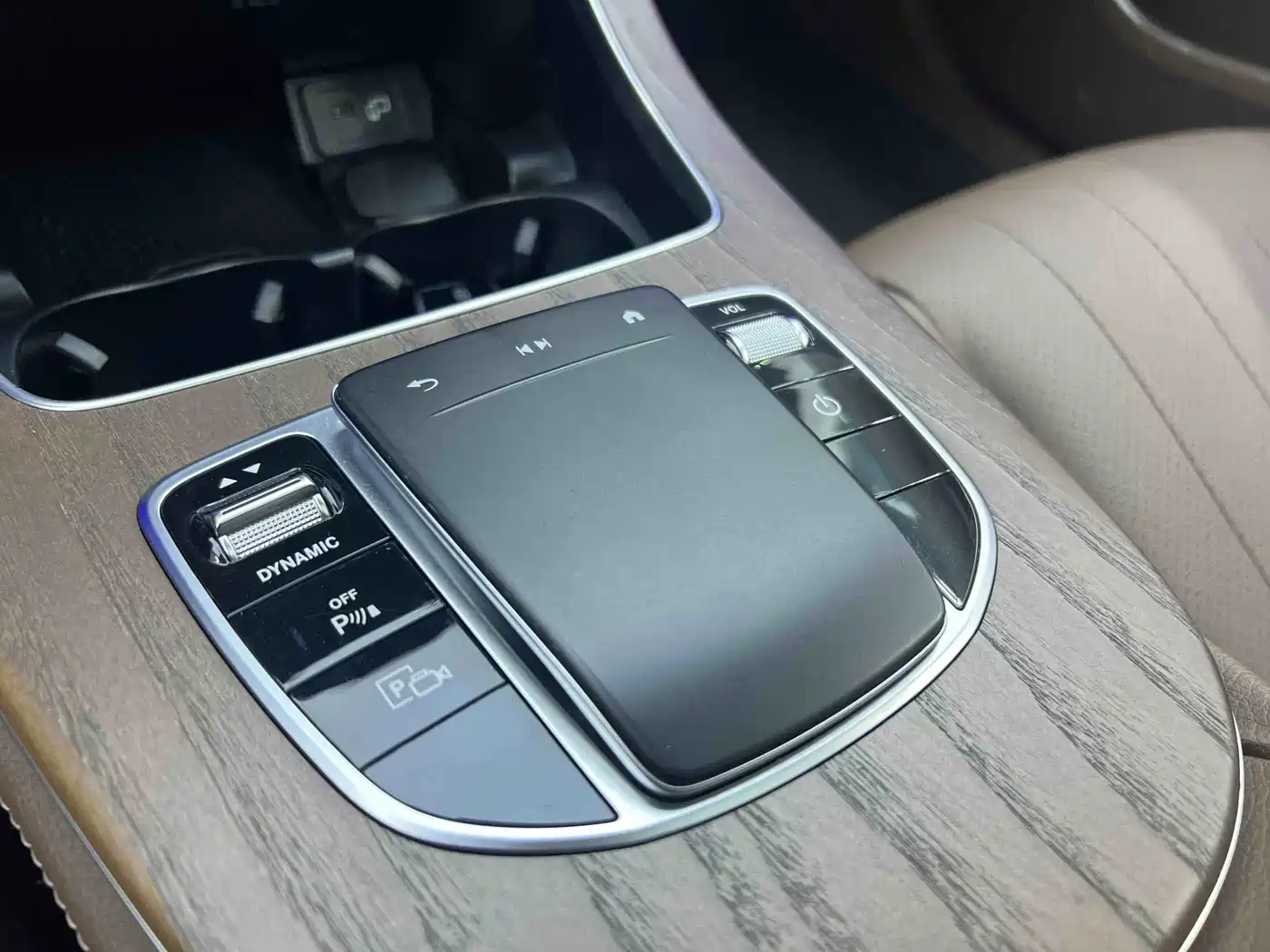 Mercedes-Benz E-Class New Energy 2022 E 350 e L Plug-in Hybrid Sedan фото 5